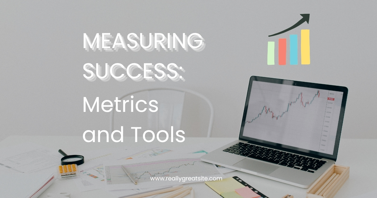 White Modern Digital Marketing Expert Instagram Post